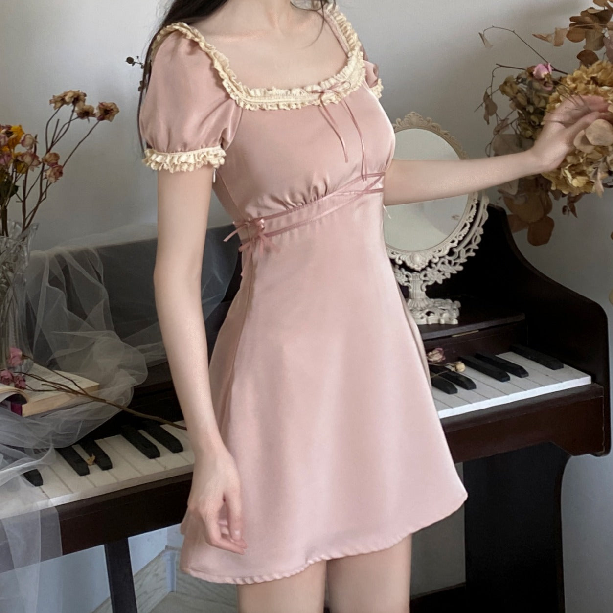 Ifomat Moonlight Lace Vintage Dress