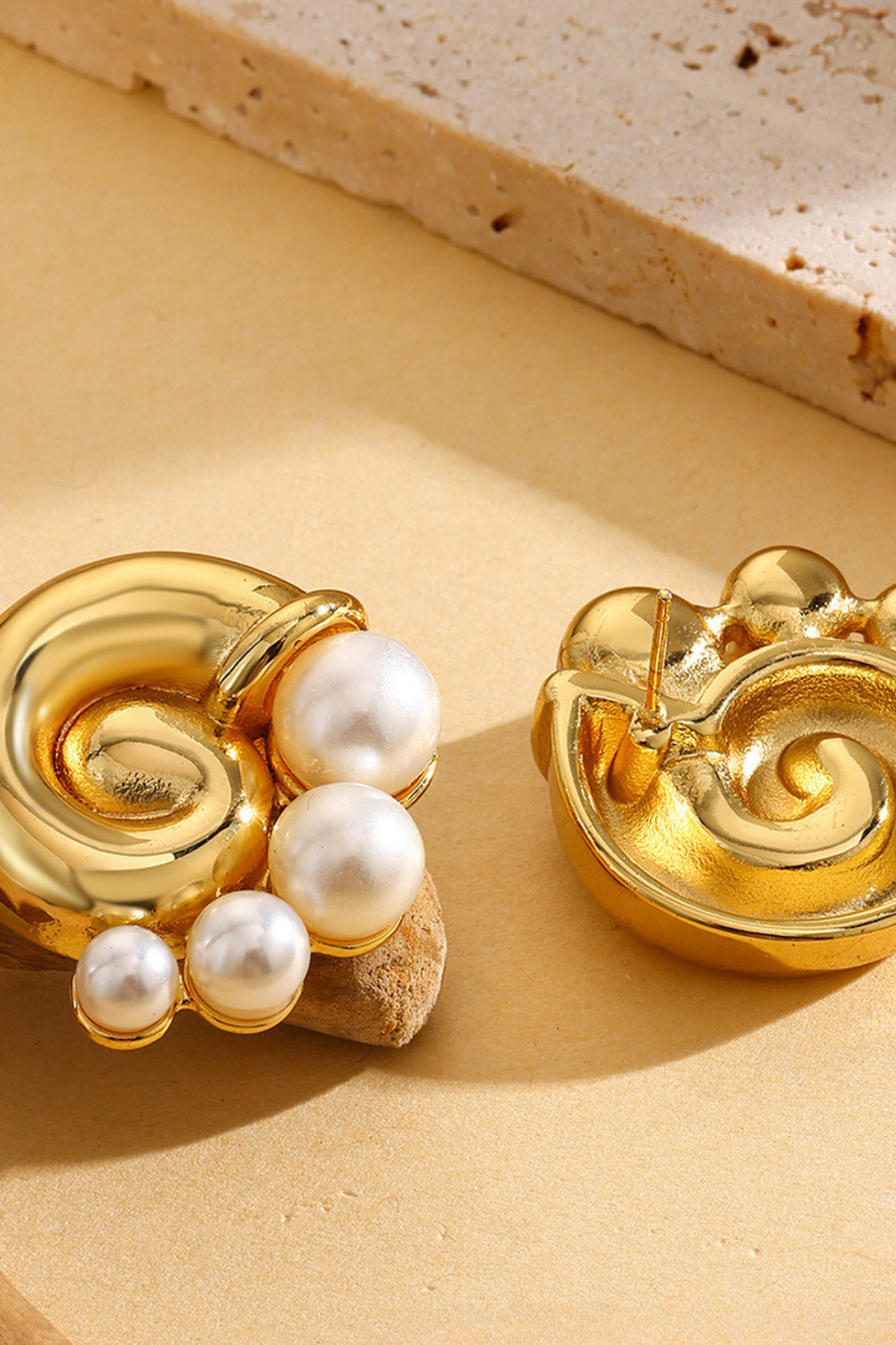 Jayleen Whorl Pearl Earrings In Gold