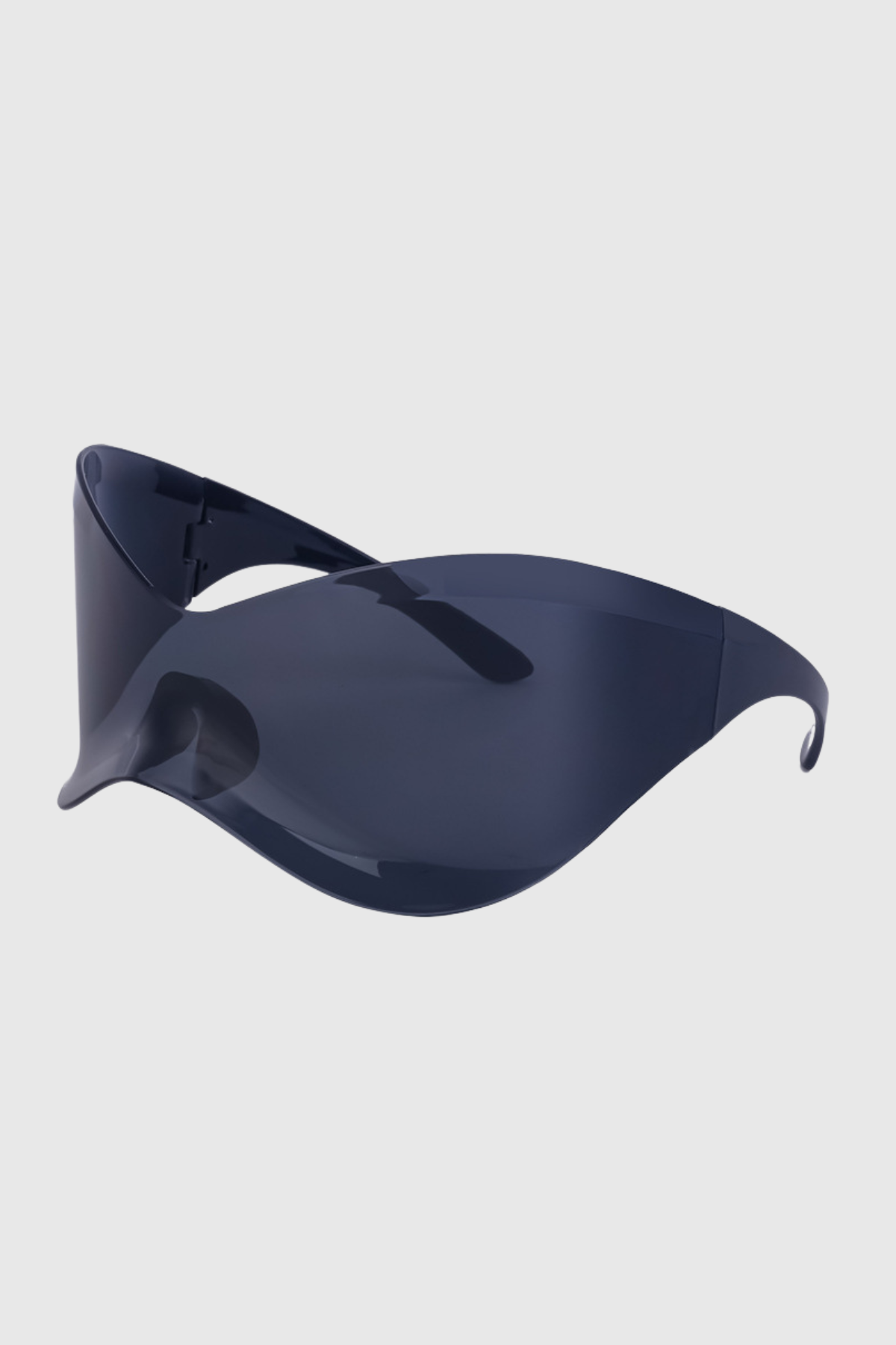 Marlowe Wave Sunglasses In Black